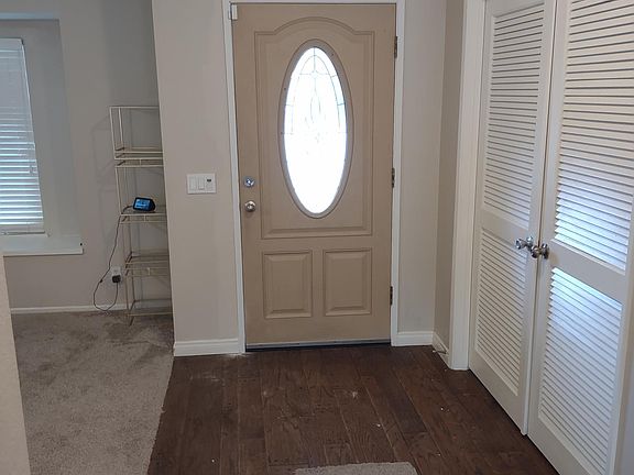 2nd image of 2824 W Belmont Ave