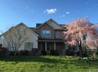 511 Deerfield Dr, Nazareth, PA 18064