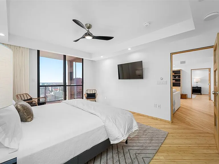 1 Beach Dr SE #2211 — Photo 57