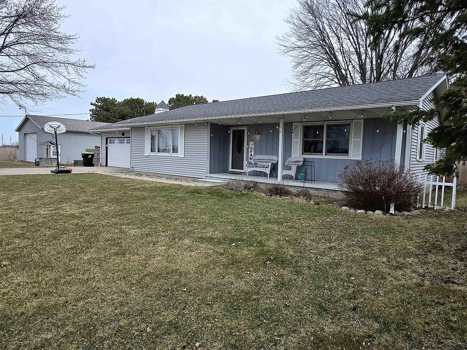 2055 S Farley Rd photo 1