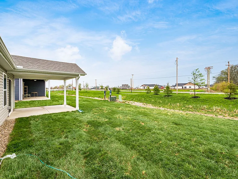 426 Emily Dr — Photo 38