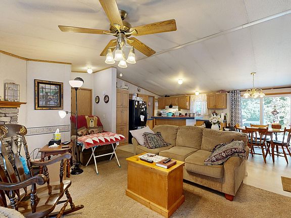 3rd image of 22 Meadow Drive