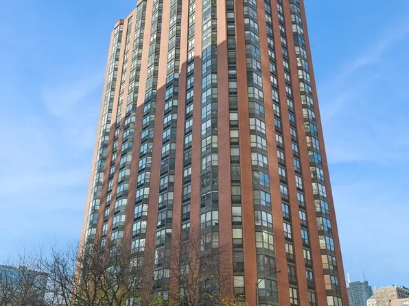 899 S Plymouth Ct APT 404, Chicago, IL 60605