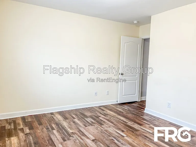 491 Fallingbrook Dr — Photo 43
