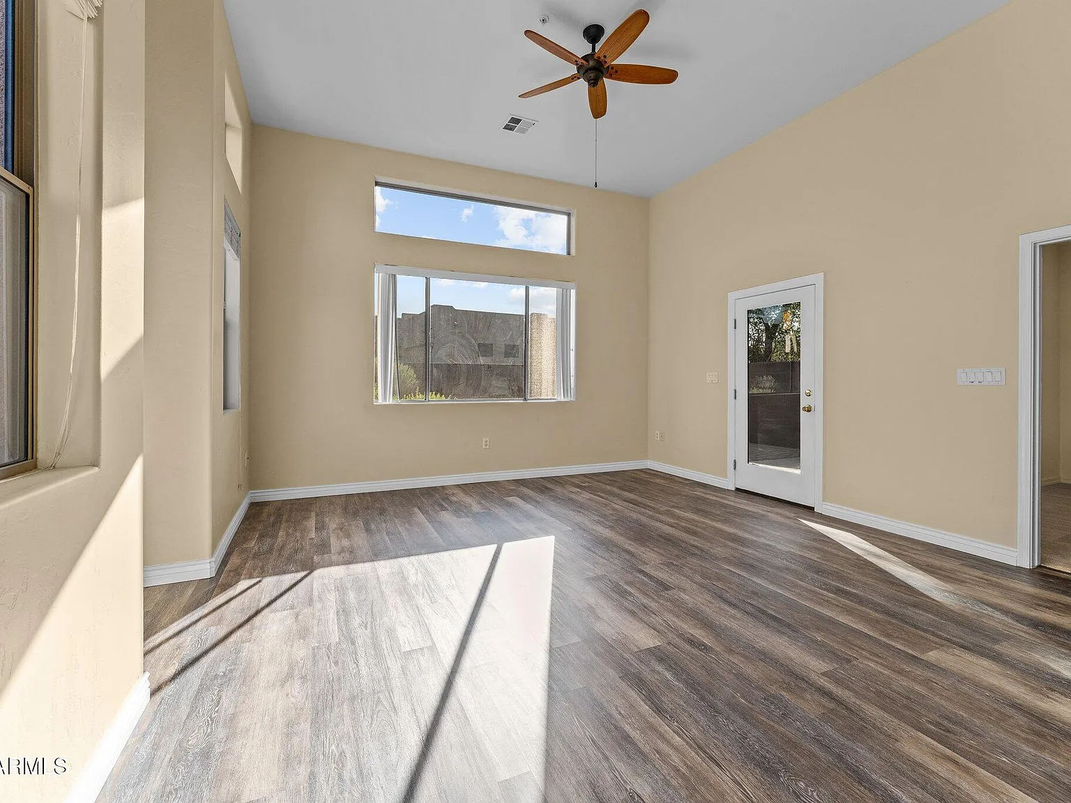 2 bed, 2.0 bath, 1224 sqft, $1,800 — Photo 4