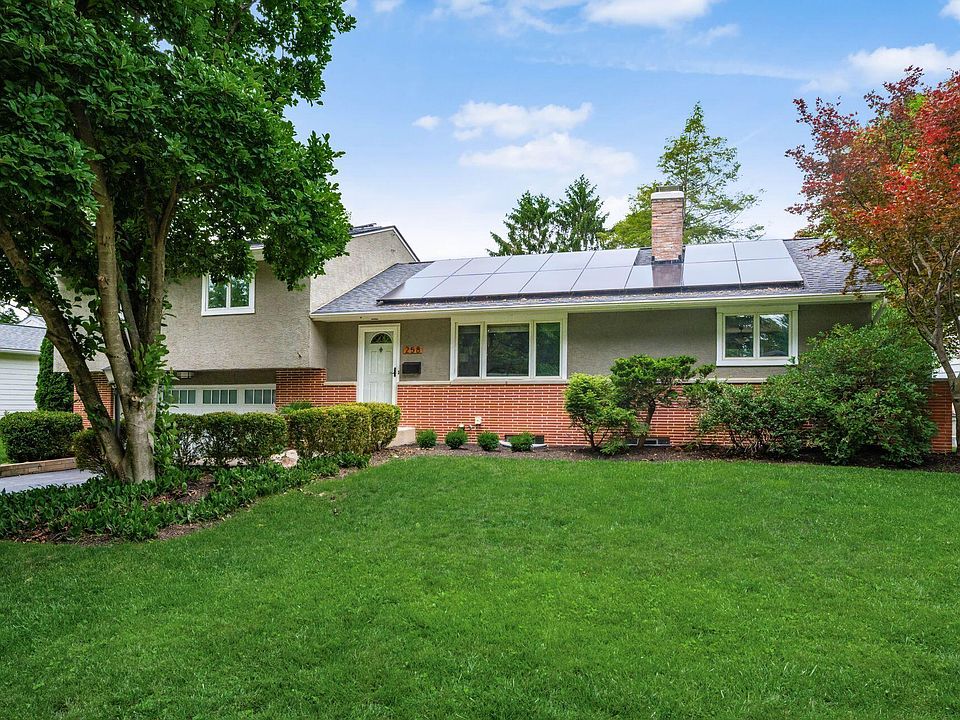 1st image of 258 Sinsbury Dr N
