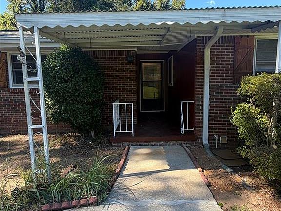 3rd image of 4455 Hillpine Rd