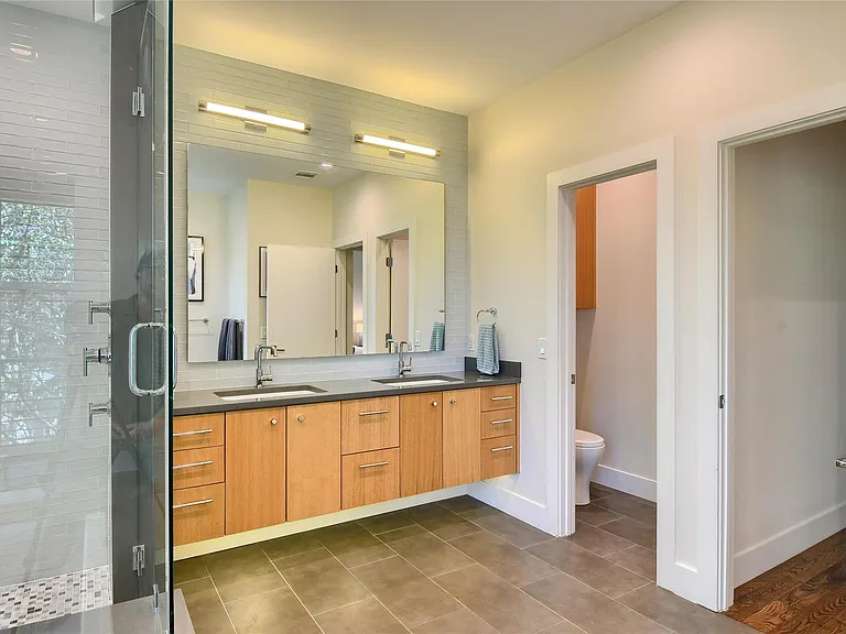 1009 E Riverside Dr #B — Photo 18