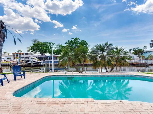 8722 Hickorywood Ln, Tampa, FL 33615