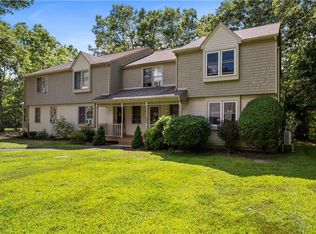 37 Niblick Cir, Coventry, RI 02816