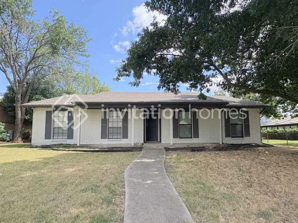 1817 Butterfield Trl, Grand Prairie, TX 75052