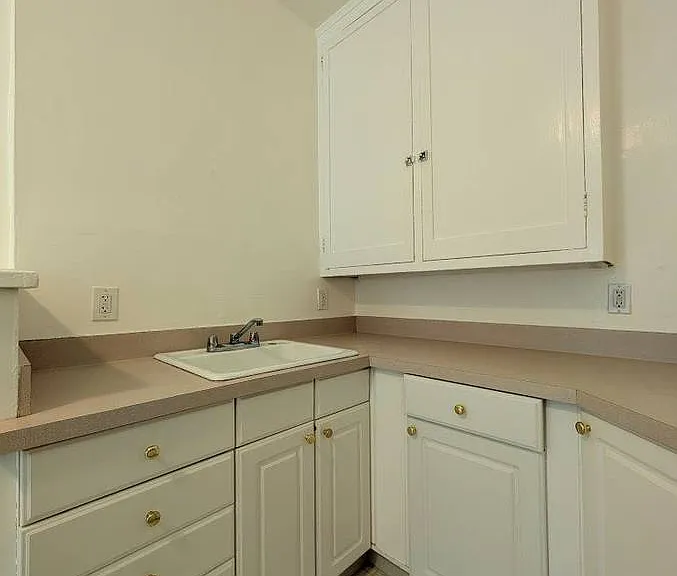2451 Le Conte — Photo 9
