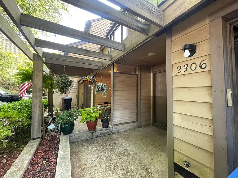 2306 Rookery Way — Photo 2