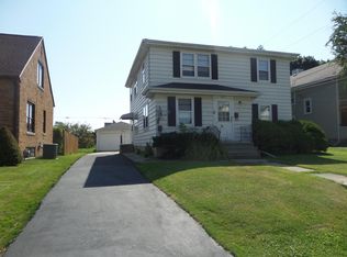 1637 S 10th St #A, Manitowoc, WI 54220