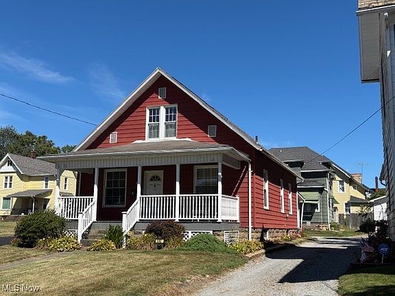 2nd image of 592 N Lincoln Ave
