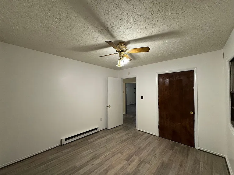 602 Oak Grove Rd — Photo 8