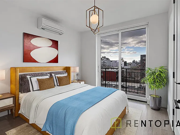 322 Graham Ave #2C — Photo 2