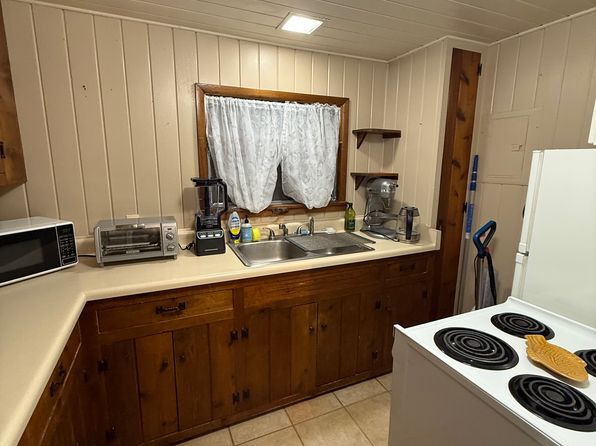 (undisclosed Address)