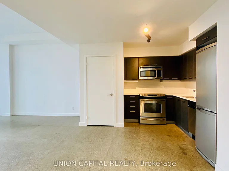 510 King St E #607 — Photo 16