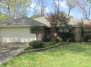 105 Autumn Ln, Lufkin, TX 75904