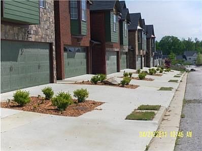 2nd image of 6296 Belmont Park Dr