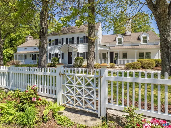 1090 Ridgefield Road, Wilton, CT 06897