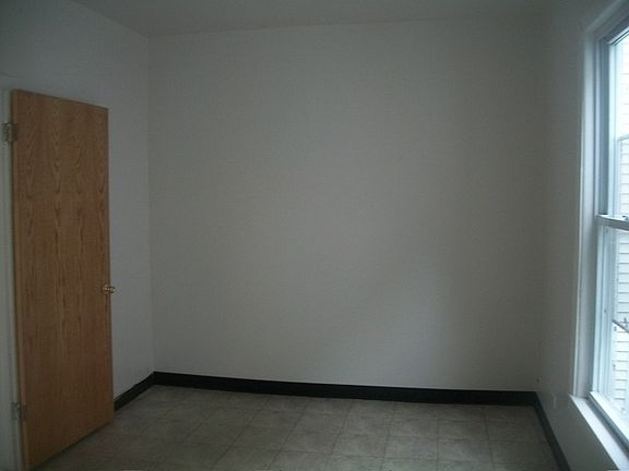 4th image of 134 S 12th Ave