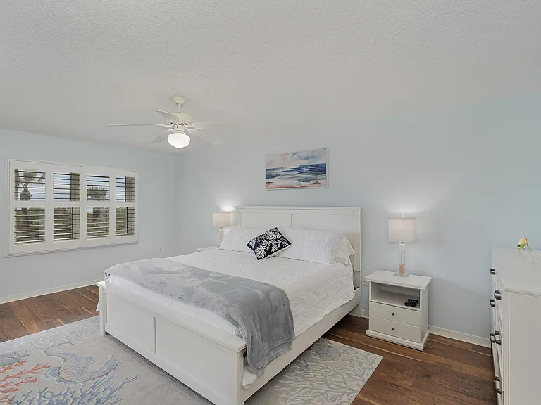 609 Shorewood Dr #203 — Photo 13