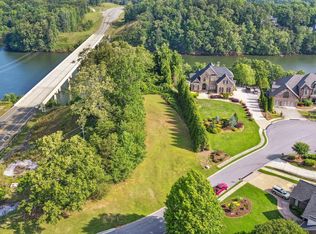 1957 River View Dr, Gainesville, GA 30501