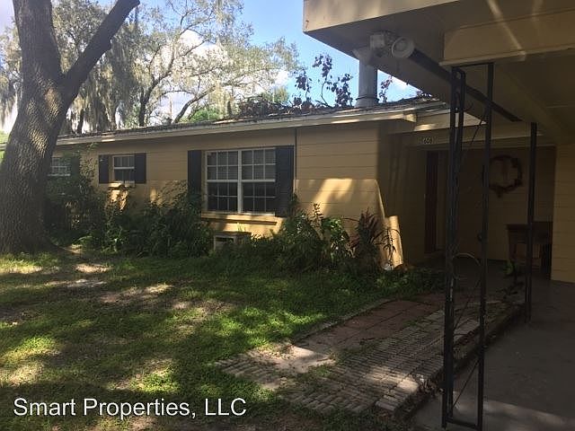 1st image of 608 Hickory Ln
