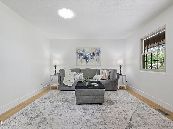 2nd image of 8010 Witherington Rd