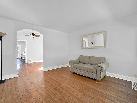 3rd image of 4137 N Osceola Ave