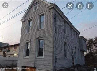 15 Jefferson St, Riverside, NJ 08075