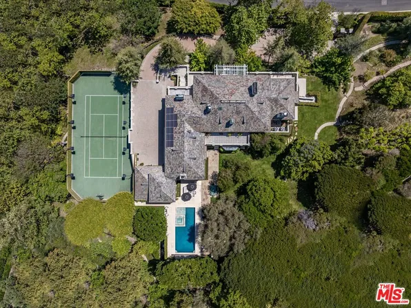 10911 Chalon Rd, Los Angeles, CA 90077