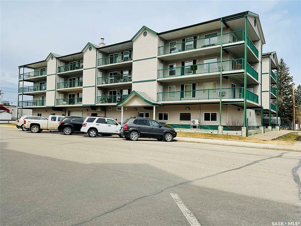 1st image of 215 1st St E #306
