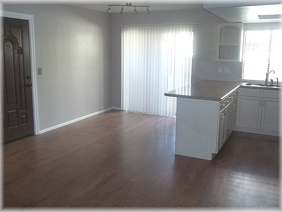 5th image of 1814 E Frier Dr Unit 1
