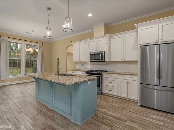 5th image of 352 Wood Spgs