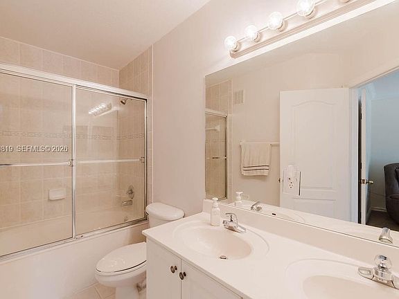 3rd image of 3011 SW 128th Ave #102