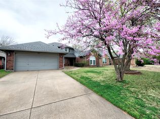 1017 Blue Ridge Dr, Edmond, OK 73003
