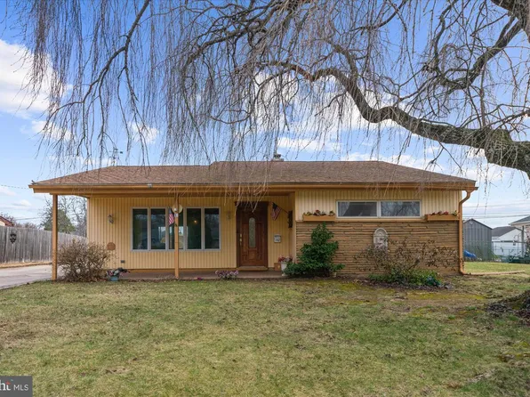 30 E Church Rd, Plymouth Meeting, PA 19462