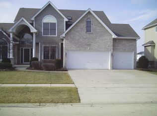 2415 Joyce Ln, Naperville, IL 60564
