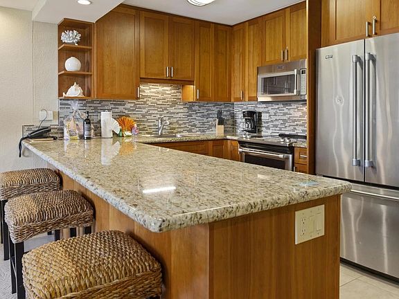 4th image of 3445 Lower Honoapiilani Rd #545