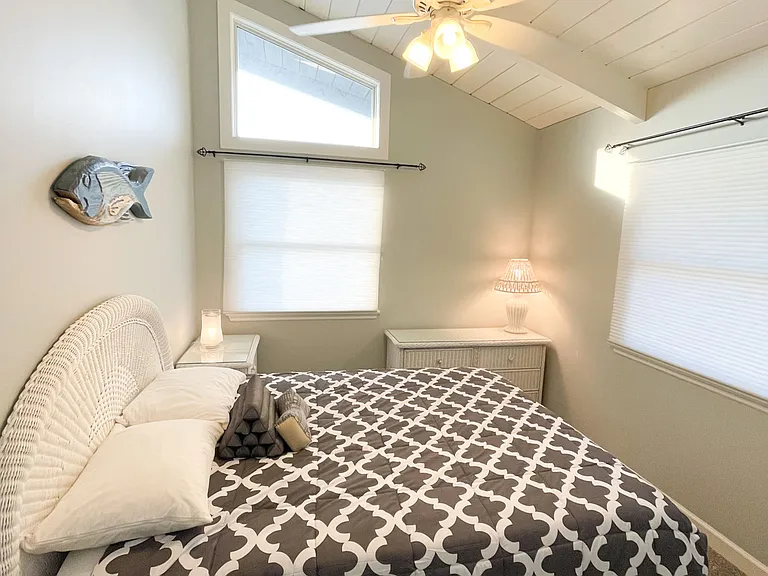 136 Henlopen Dr — Photo 53
