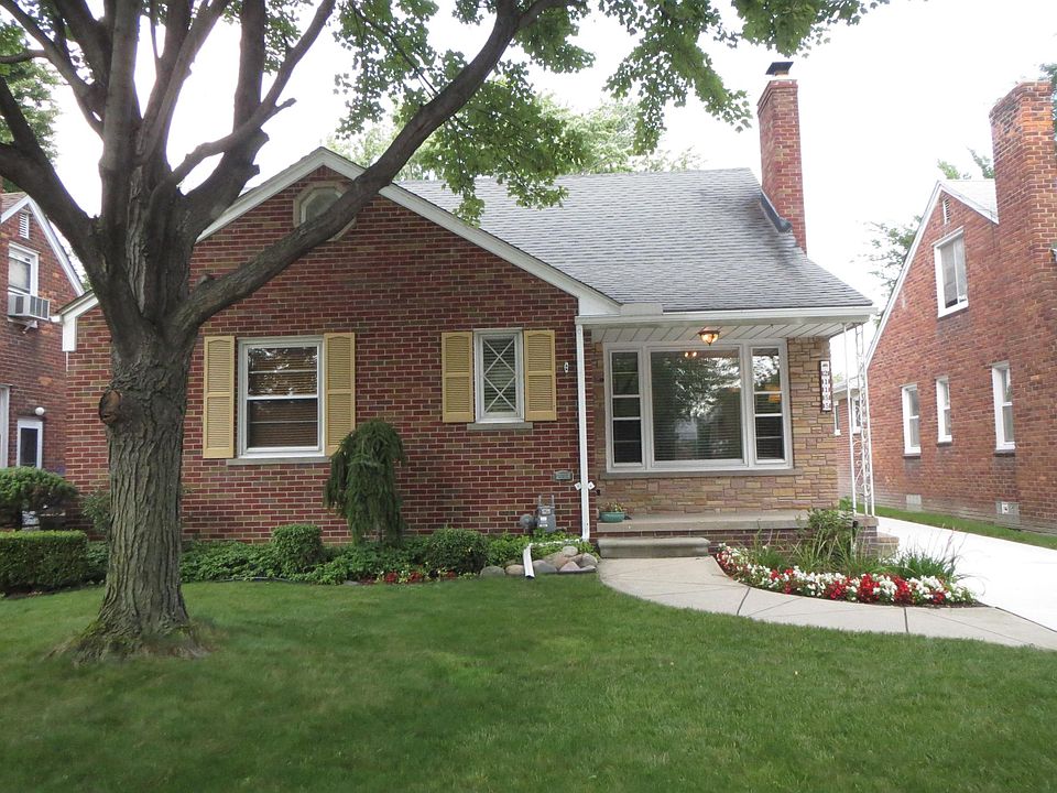 1st image of 21155 Woodmont St