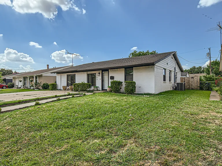 1905 Greenbrook Dr — Photo 35