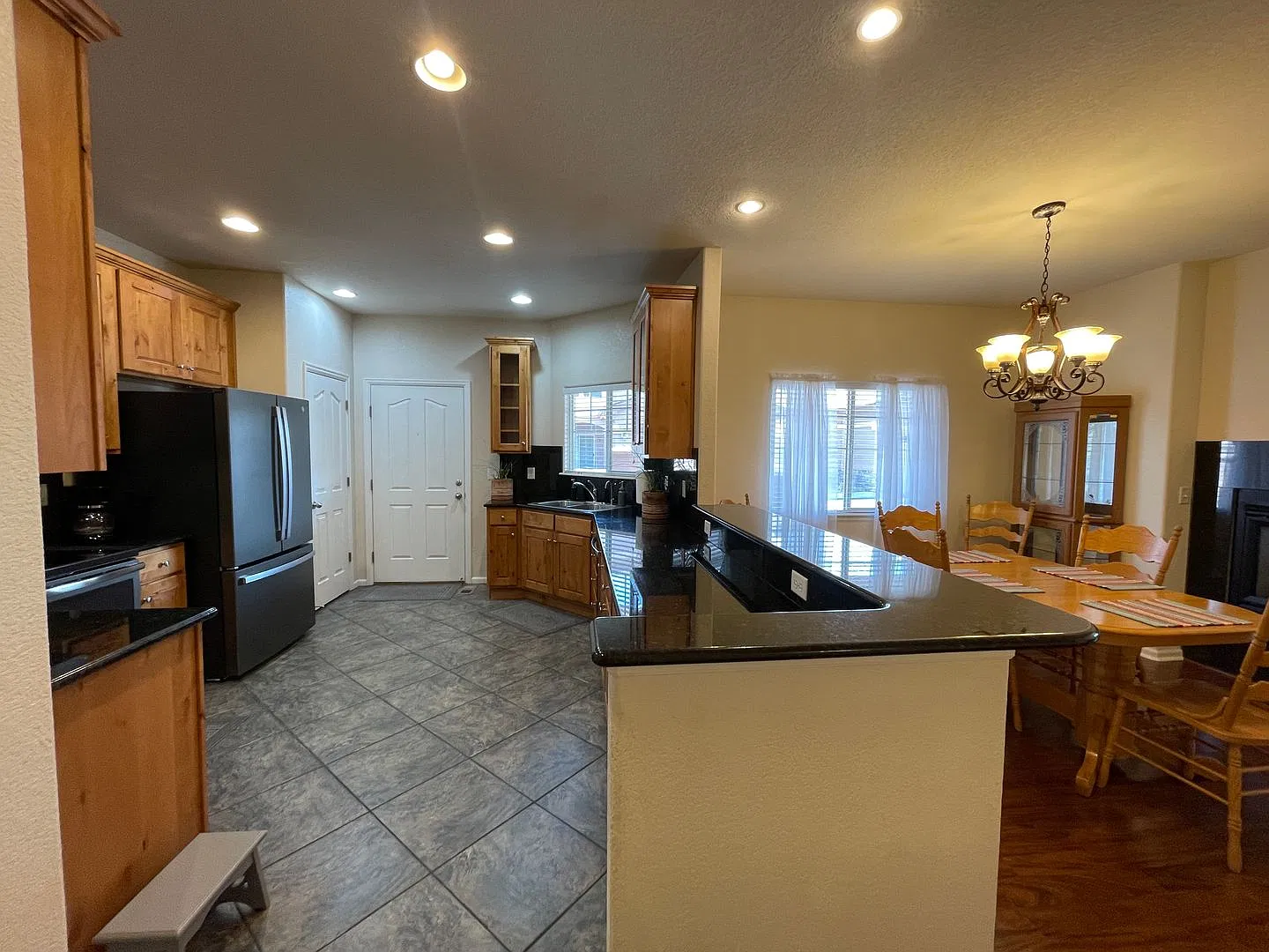 Three Bedroom Ranch Style Condo with all the amenities! — Photo 3