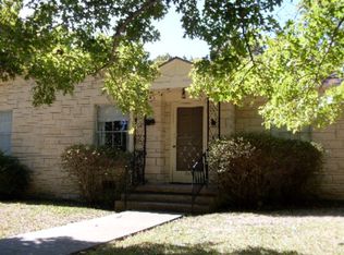 715 Lee St, Kerrville, TX 78028