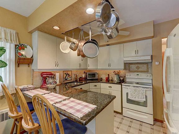 4th image of 43 Balfour Dr
