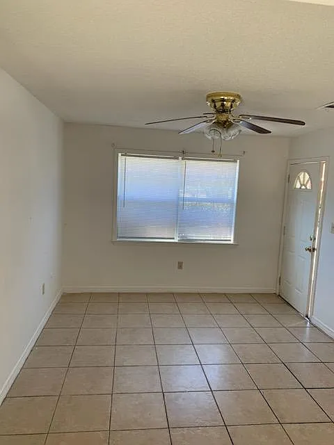 2 bed, 850 sqft, $850 — Photo 4