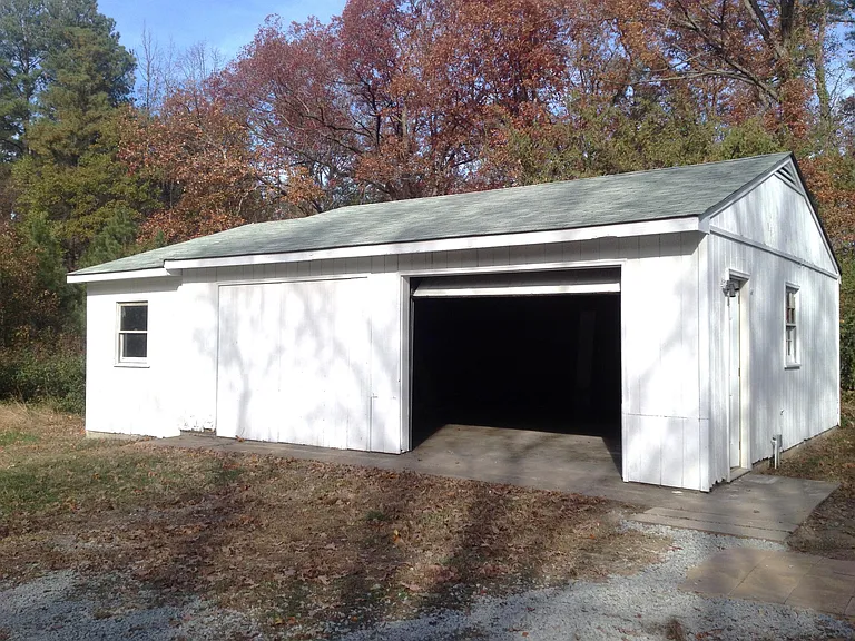 10430 Greenwood Rd — Photo 10